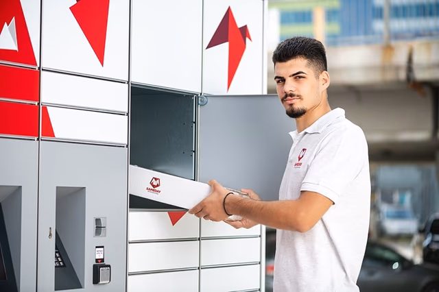 Lockere securizate - Peste 8.000 lockere inteligente pentru livrare colete sigură în România Lockere securizate 8.000+ - Serviciu livrare colete în lockere inteligente prin Woot.ro, siguranță maximă